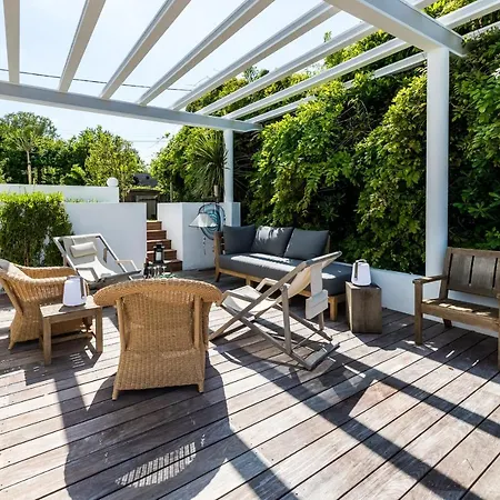 Gallery Keyweek With Pool Hammam And Garden In Anglet